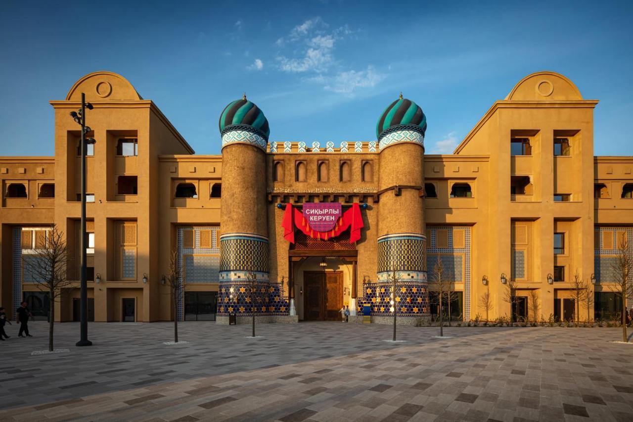 Karavansaray Turkistan Harbour Hotel -Flying Theatre Access Exterior foto The main entrance of the shopping centre