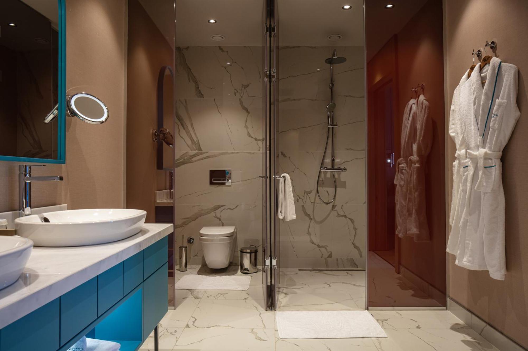 Karavansaray Turkistan Harbour Hotel -Flying Theatre Access Quarto foto A bathroom